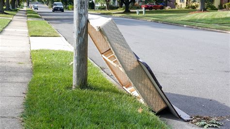 Inventive Ways To Repurpose An Old Box Spring 